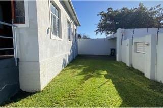 3 Bedroom Property for Sale in Wynberg Western Cape